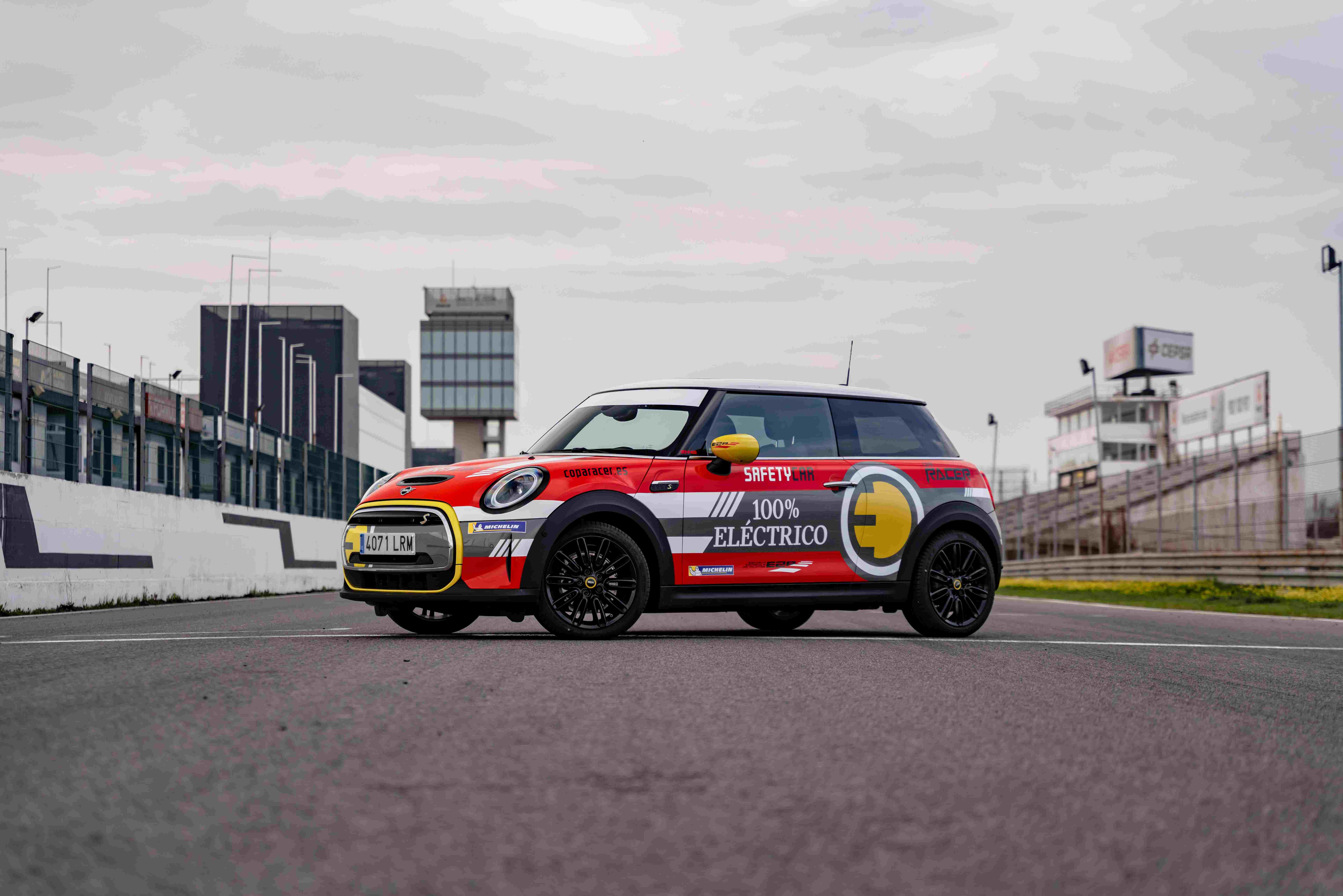 MINI Electric Safety Car Copa Racer MINI Electric Safety Car Copa Racer